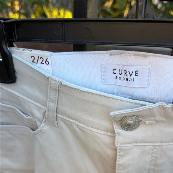 NWT Curve Appeal Light Beige Skinny Jeans - Picture 2 of 4
